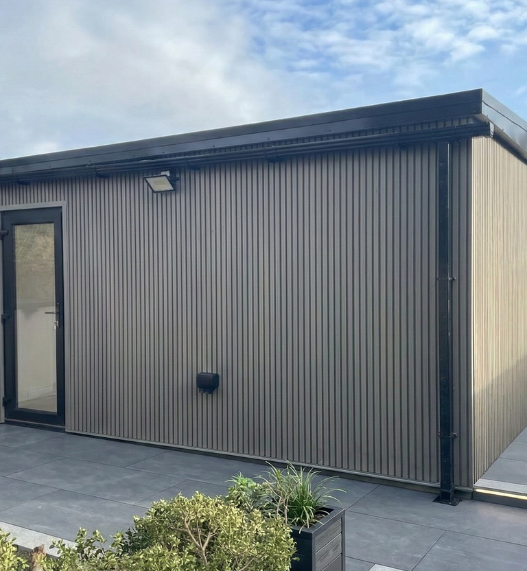 Steel frame house extension with modern design